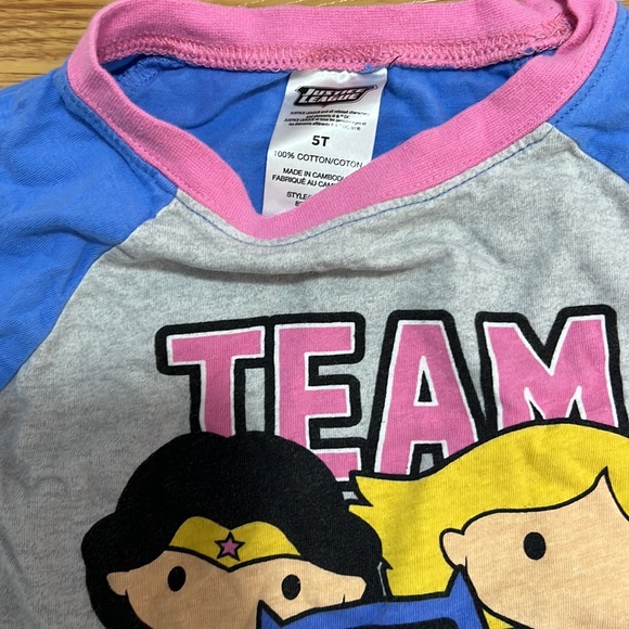 Team Girls Long Sleeve - Justice League - Picture 2 of 3